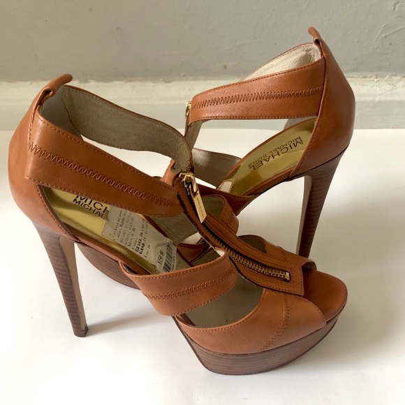 Michael Kors heeled sandal - Picture 1 of 5